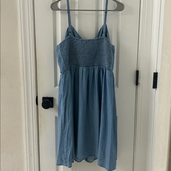 Old Navy Chambray Button-Front Fit & Flare Cami Dress - Picture 7 of 9